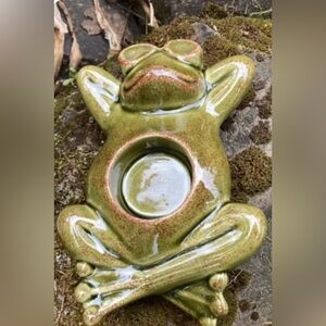 Tea Light Holder Frog PartyLite Green Ceramic Figurine Marked 6.5” L x 4.5” W